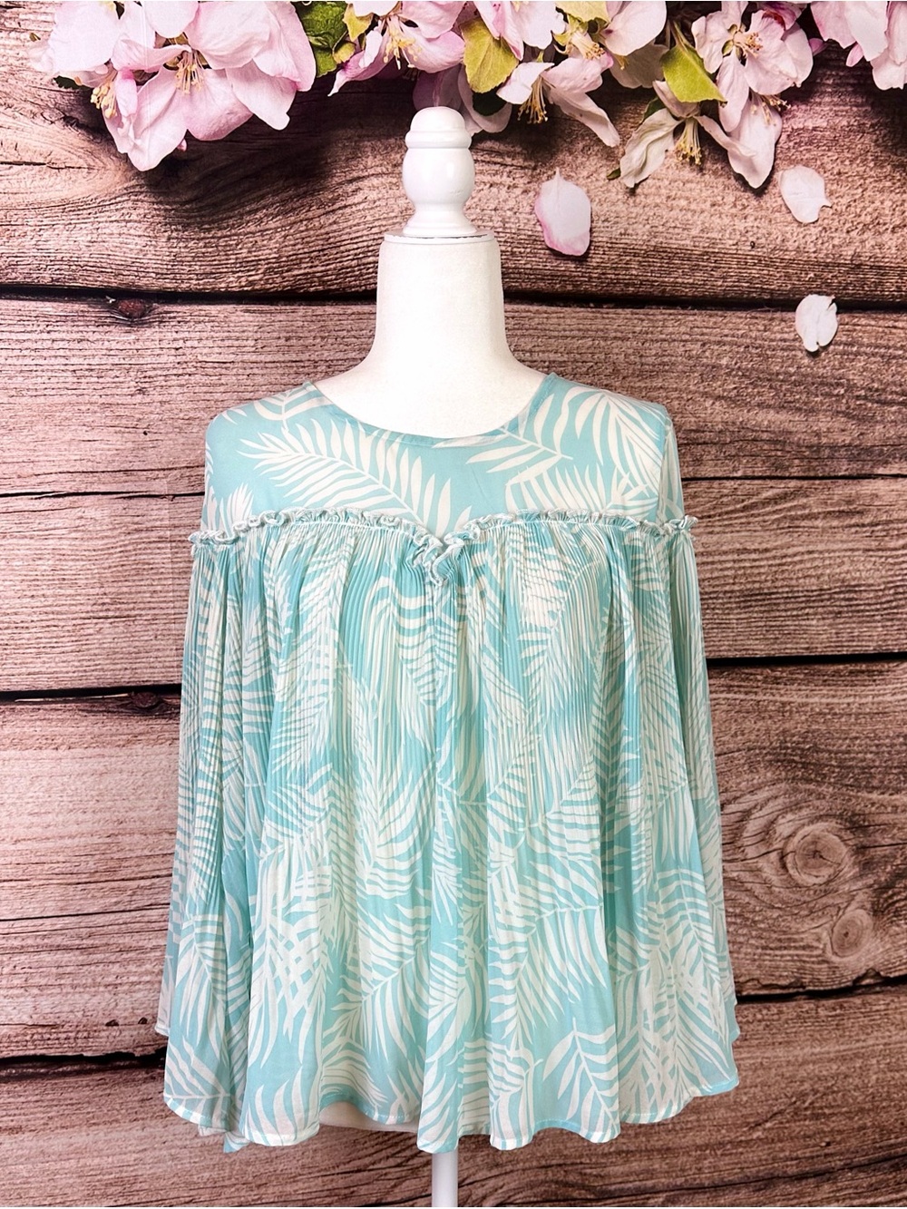Molly Bracken Women’s Blue Leaves Novelty Printer Ruffled Hem Accordion Blouse